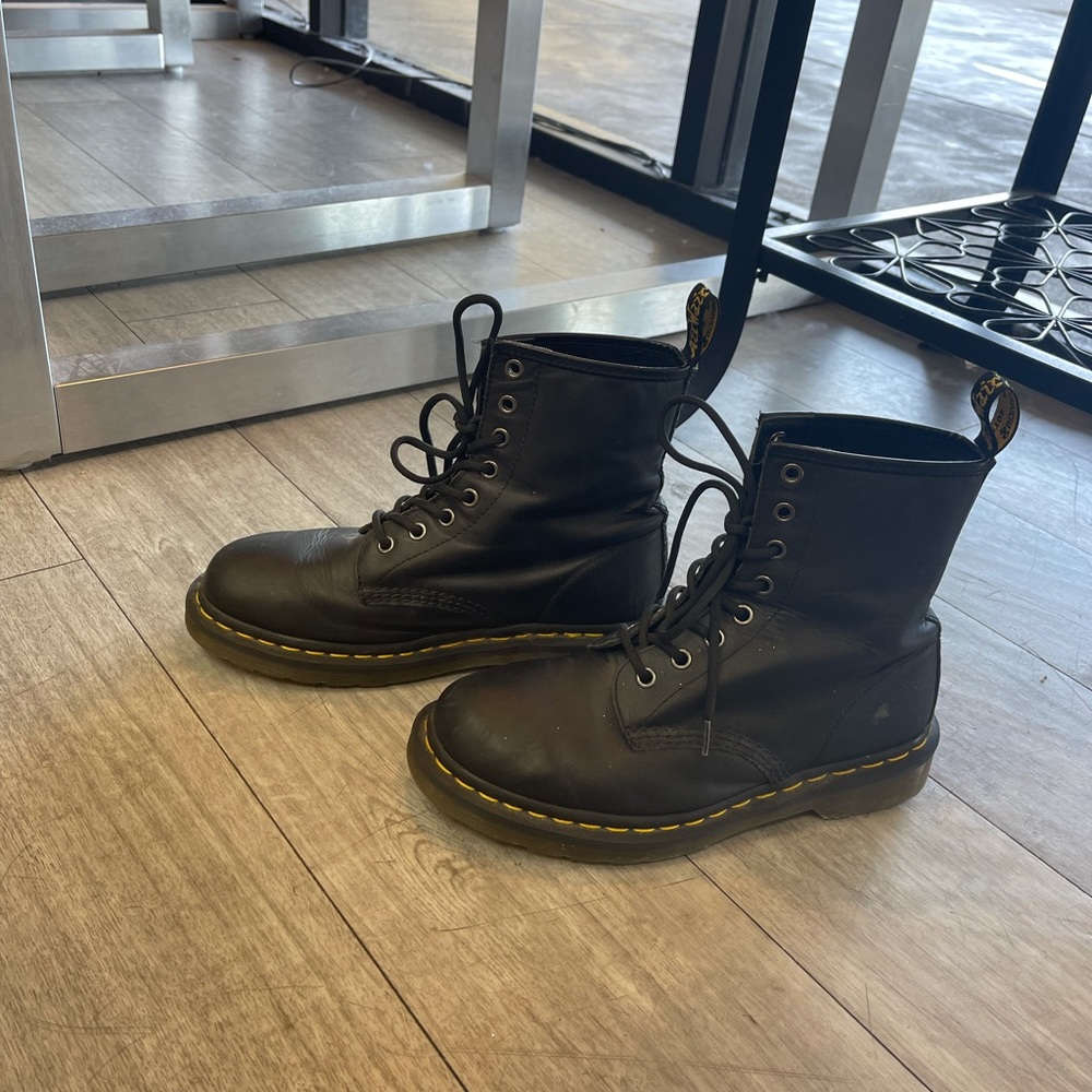 Women’s size 6 doc martens